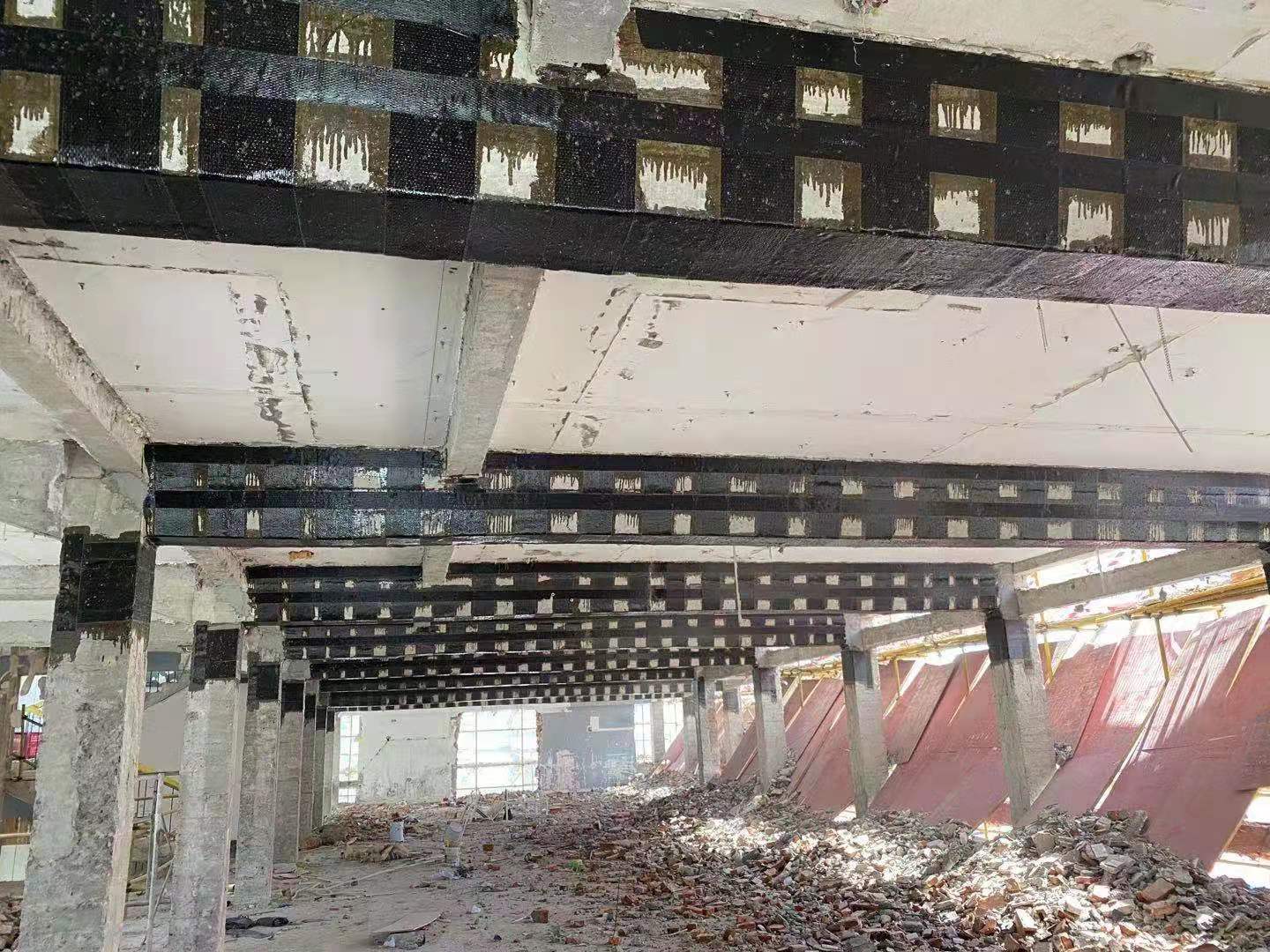 松滋碳纤维加固对症处理好房屋